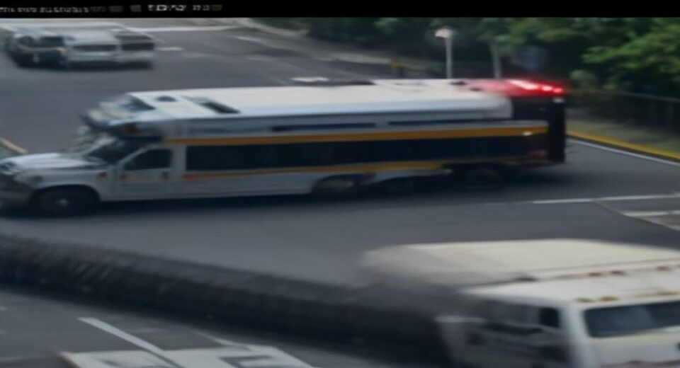 Driver Faces Murder Charges After High-Speed LA Bus and Helicopter Crash - Report Photo